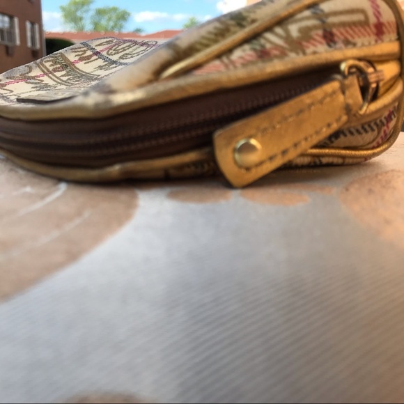 Gold Coach Makeup Bag - Picture 4 of 4
